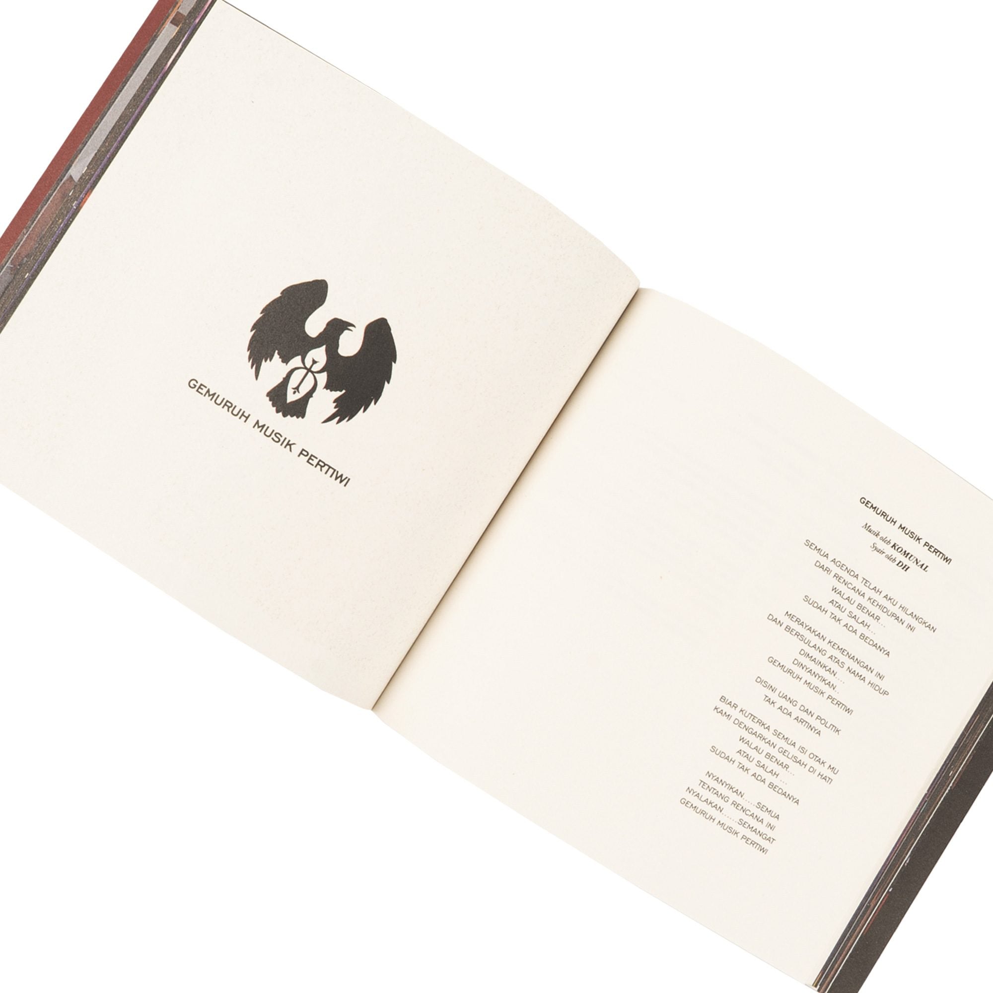 KOMUNAL – HITAM SEMESTA & GEMURUH MUSIK PERTIWI REISSUE DIGIPACK CDs