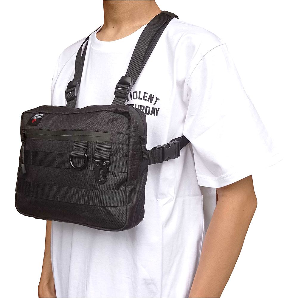 P-92 CB SCN PAC BLACK CHEST BAG